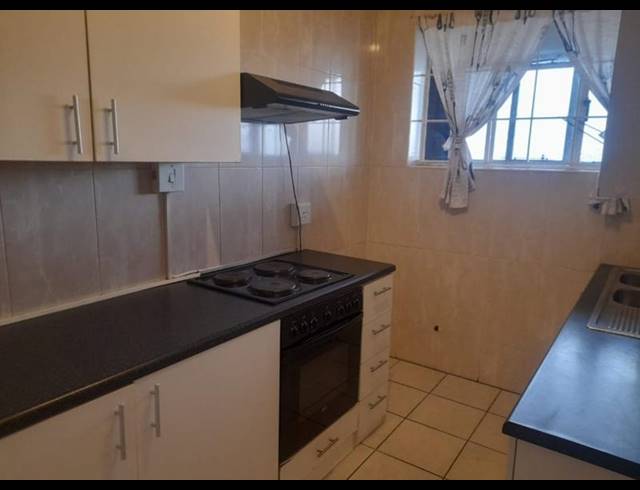 2 BEDROOM APARTMENT FOR SALE IN KENSINGTON